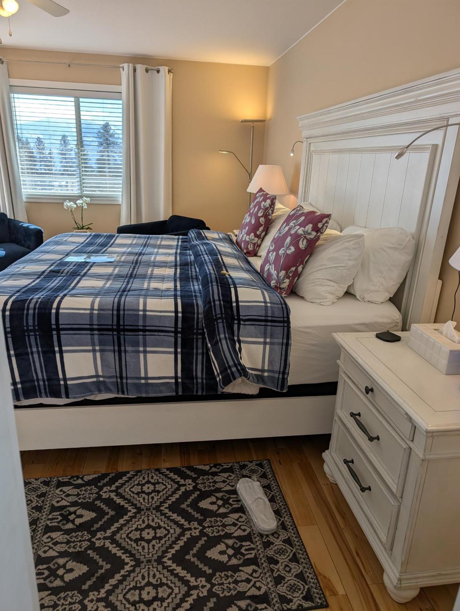Salish B&B And Spa West Kelowna Ngoại thất bức ảnh